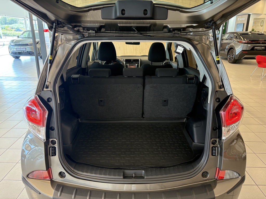 Toyota Verso-s
