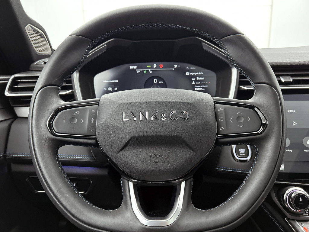 Lynk & Co 01