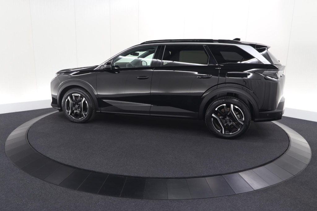 Peugeot E-5008