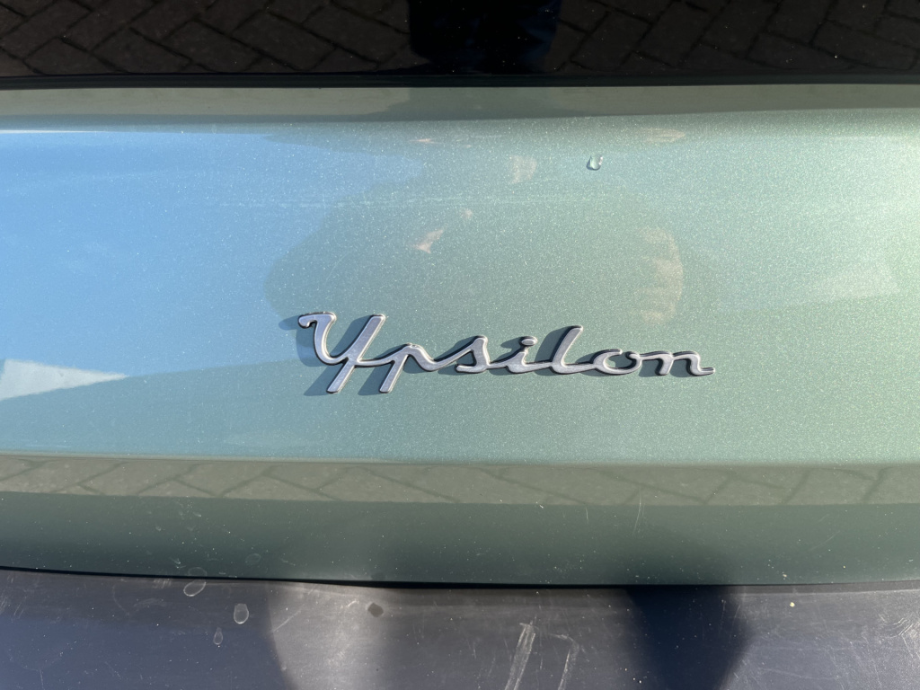 Lancia Y(psilon)