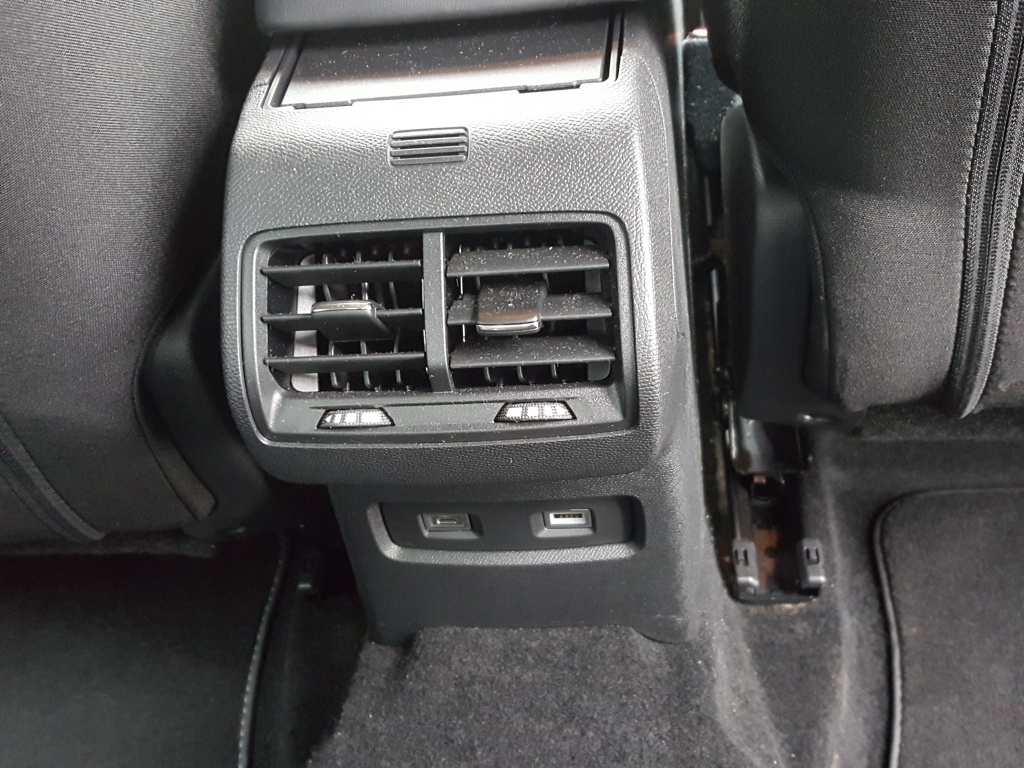 Citroen Ë-c4