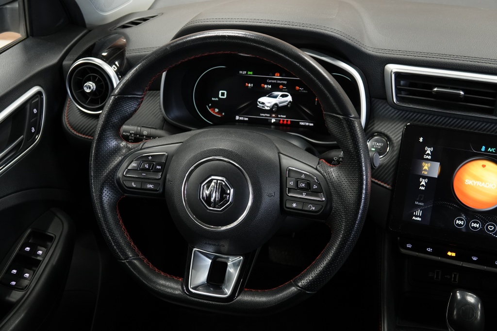 MG ZS
