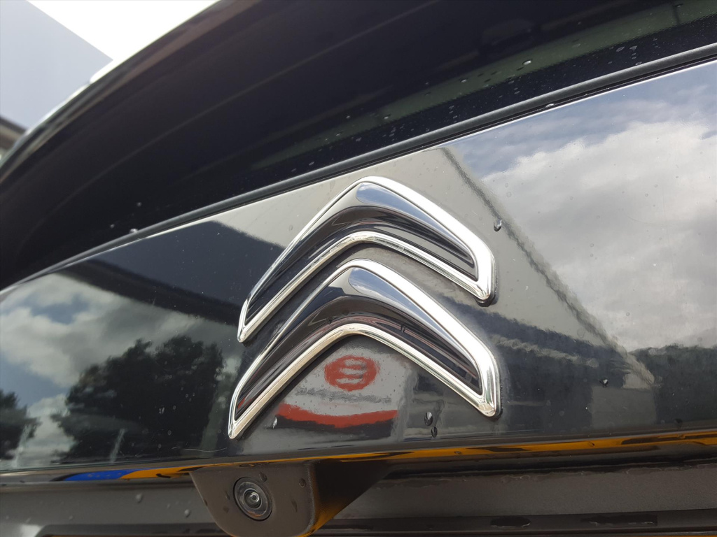 Citroen Ë-c4