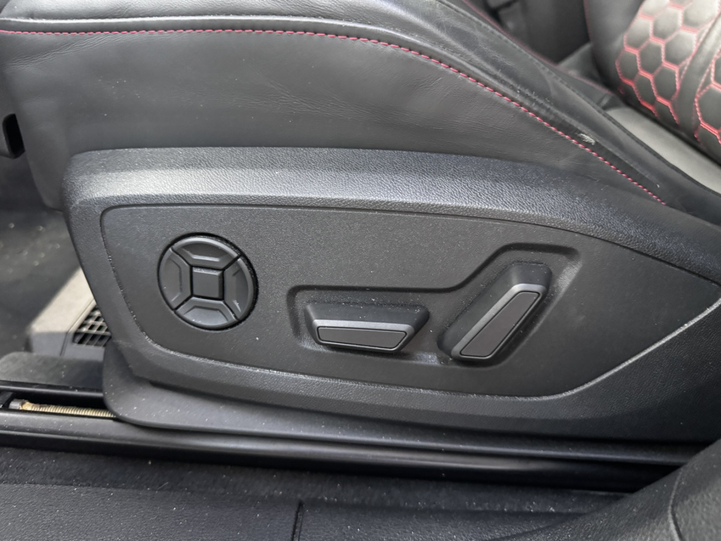 Audi Rsq3