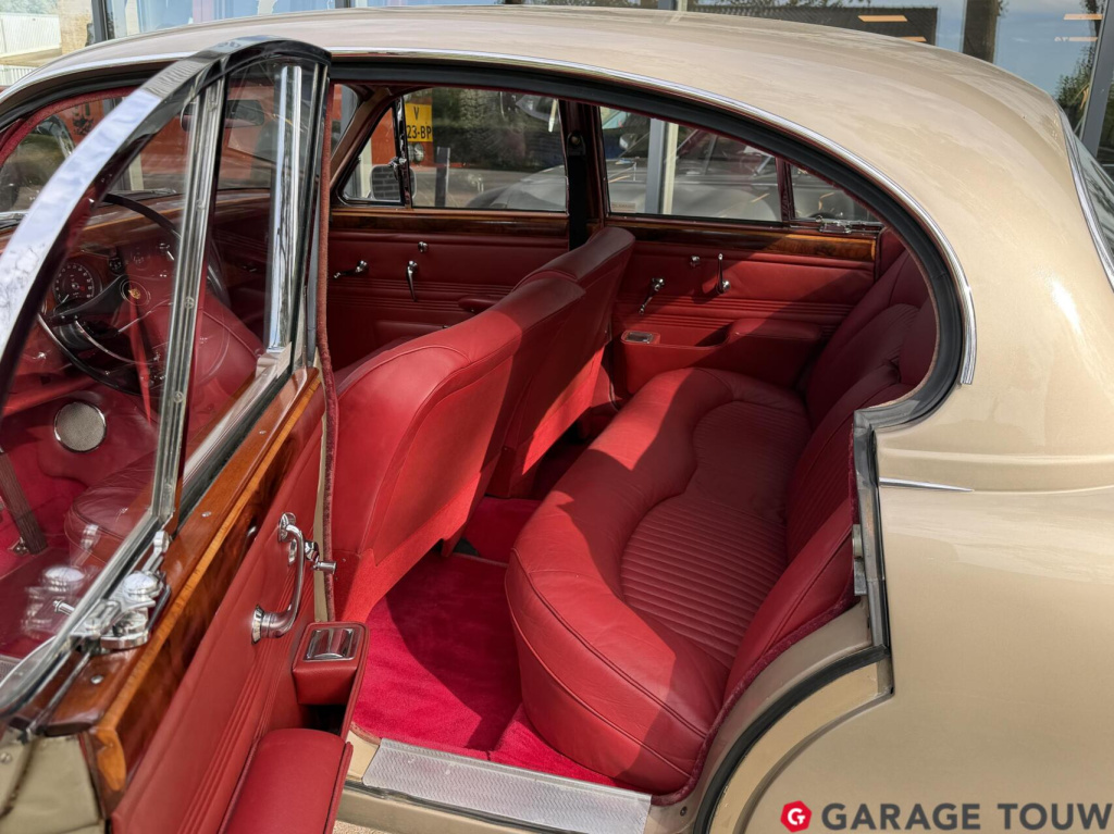 Jaguar S-Type