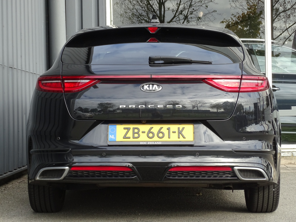 Kia Proceed