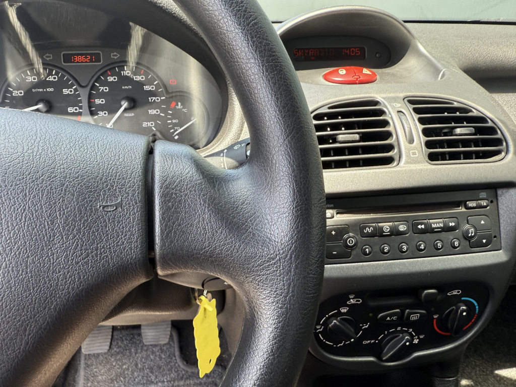 Peugeot 206