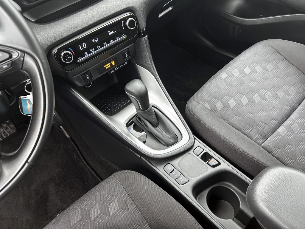 Mazda 2 Hybrid