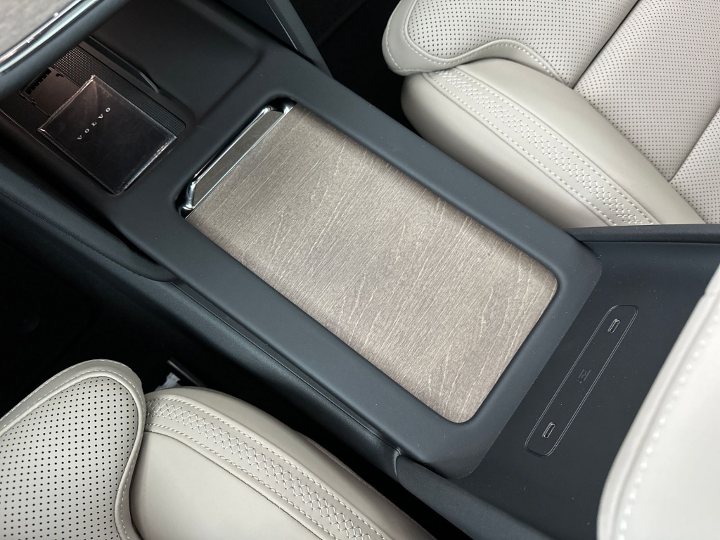 Volvo Es90