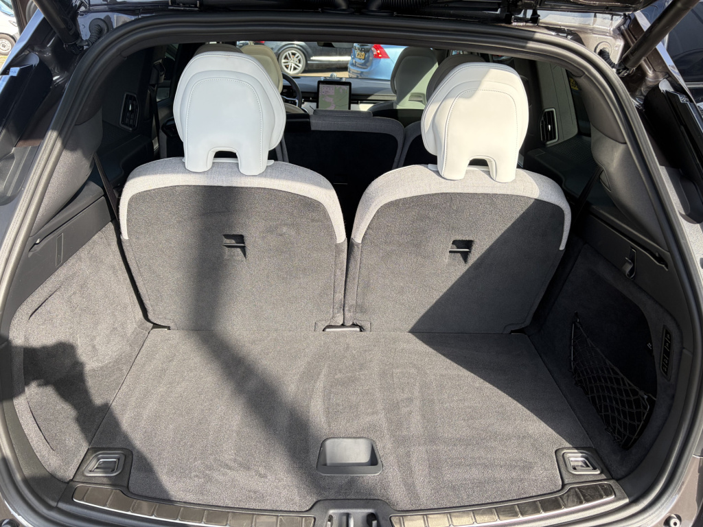 Volvo Ex90