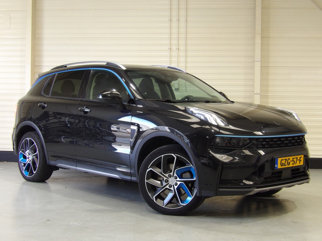 Lynk & Co 01