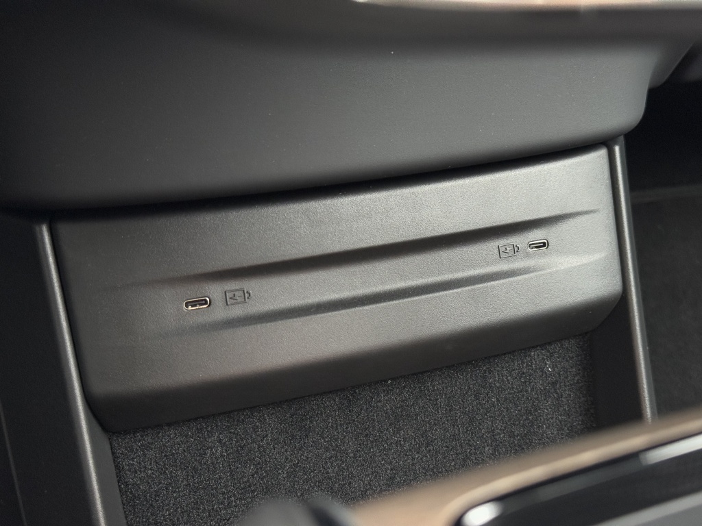Volvo Ex90