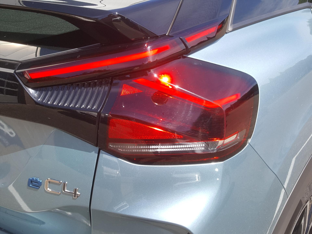Citroen Ë-c4