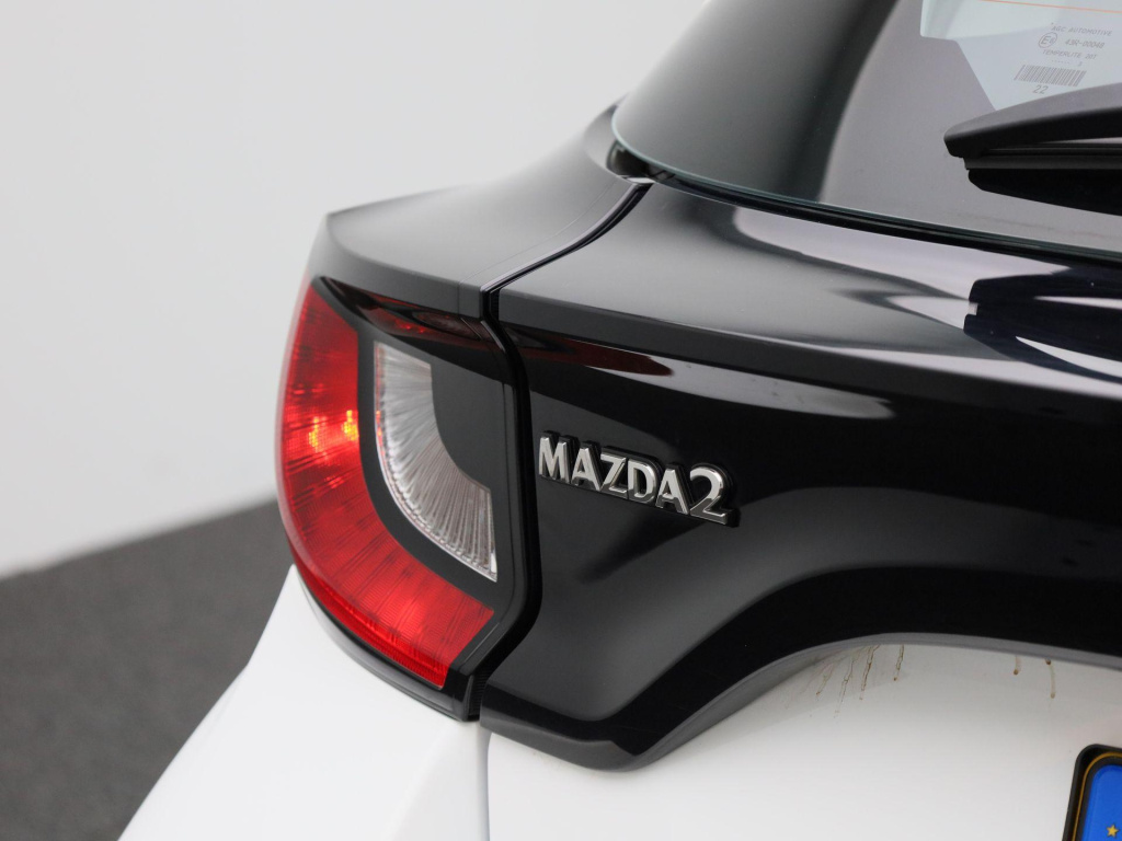Mazda 2 Hybrid