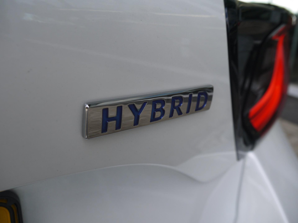 Mazda 2 Hybrid