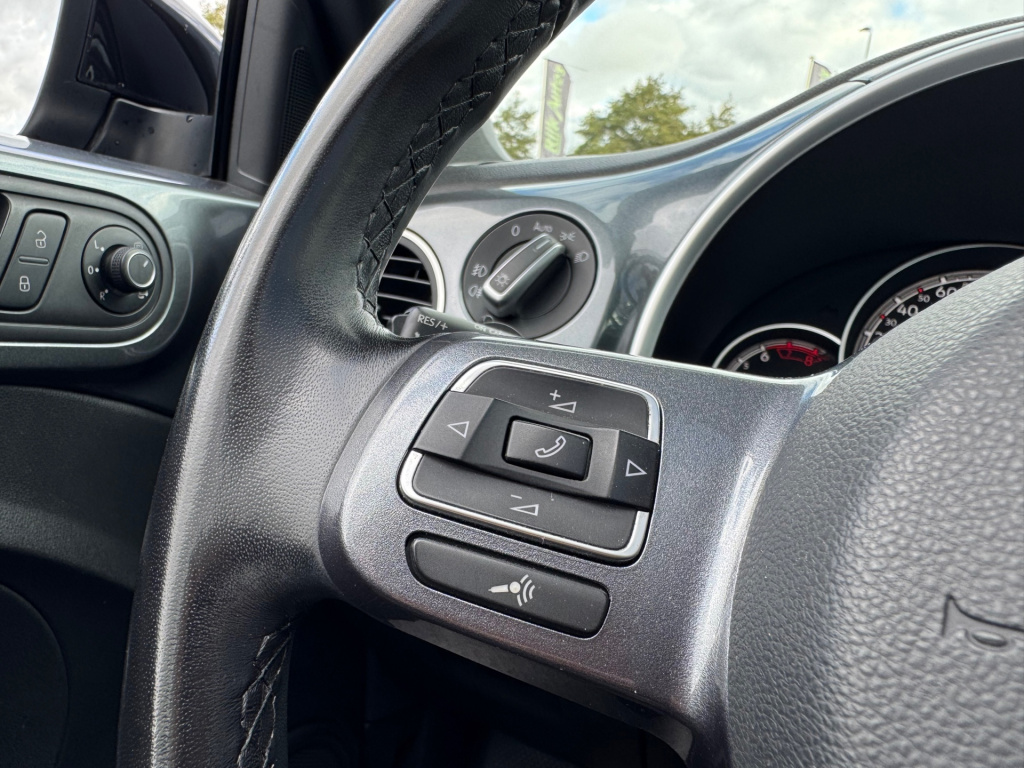 Volkswagen New Beetle