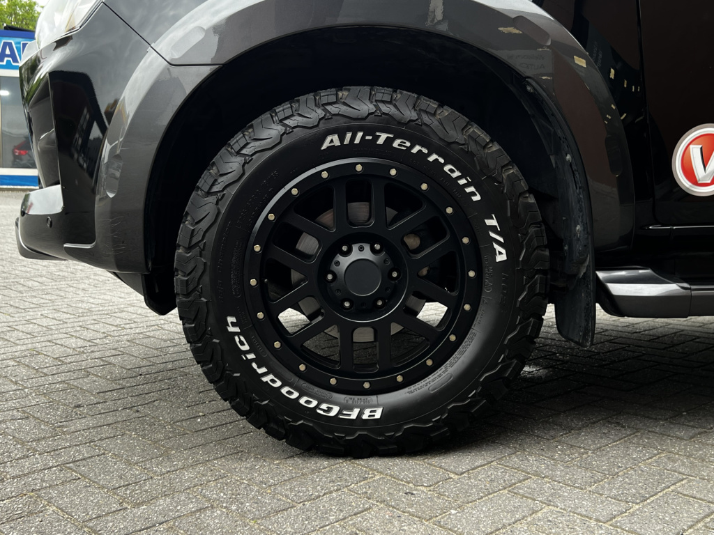 Isuzu D-max