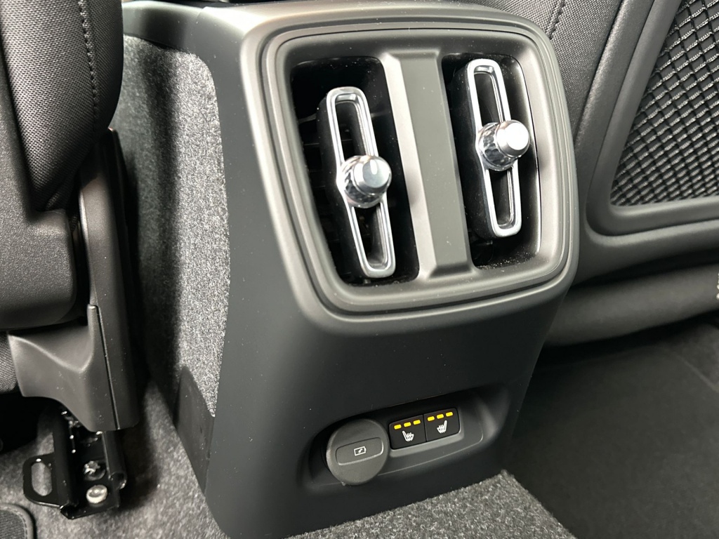 Volvo Ex40