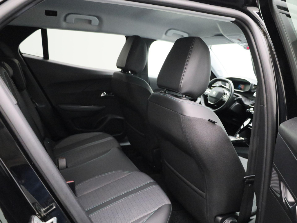 Peugeot E-2008