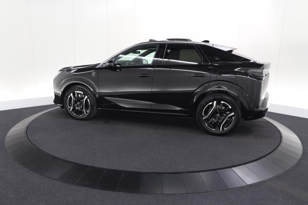 Peugeot E-3008