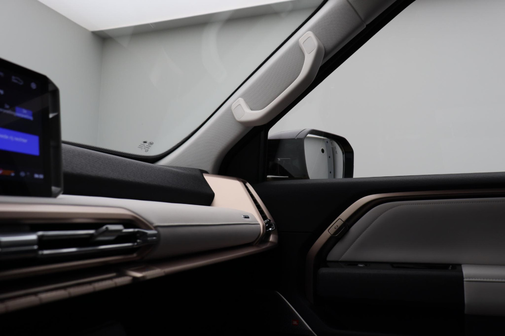 Maxus Eterron 9