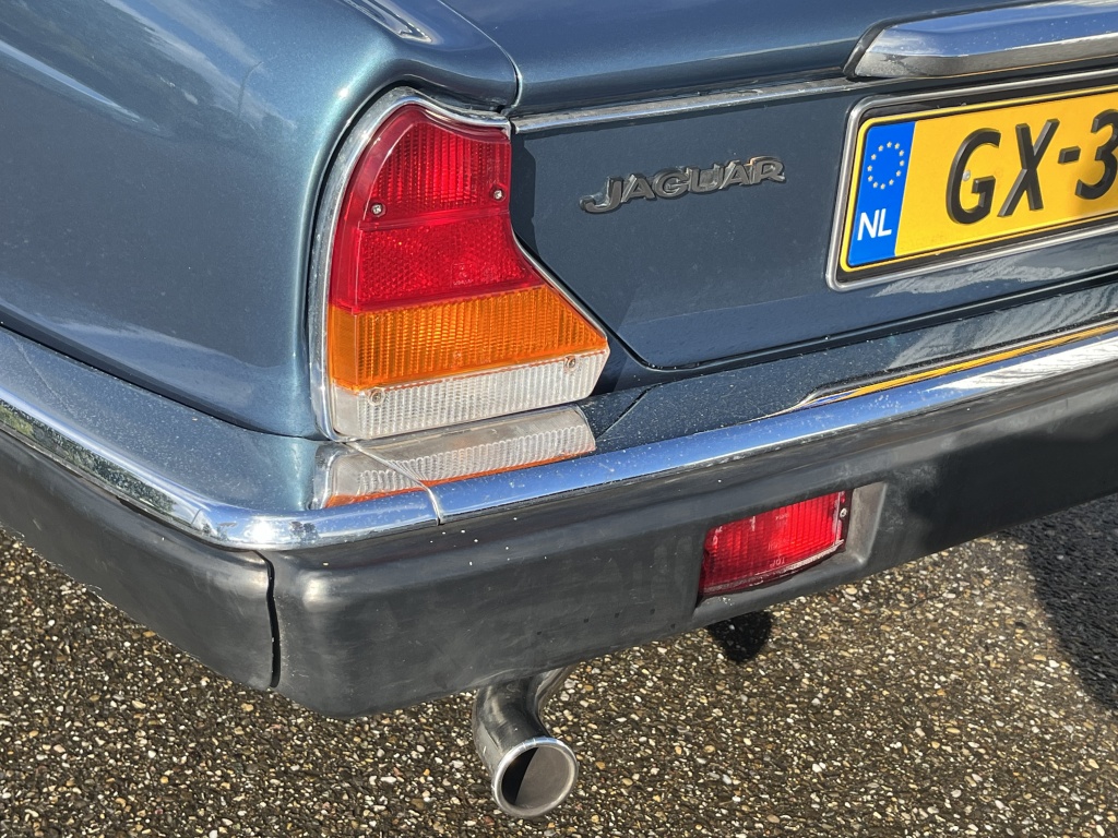 Jaguar Xj