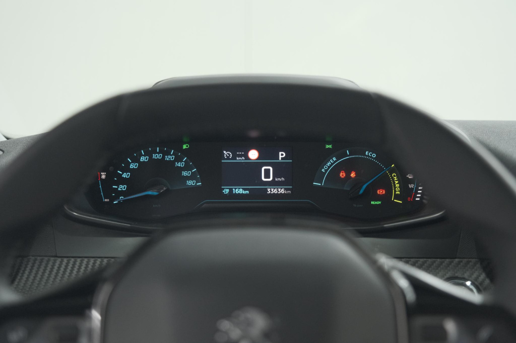 Peugeot E-2008