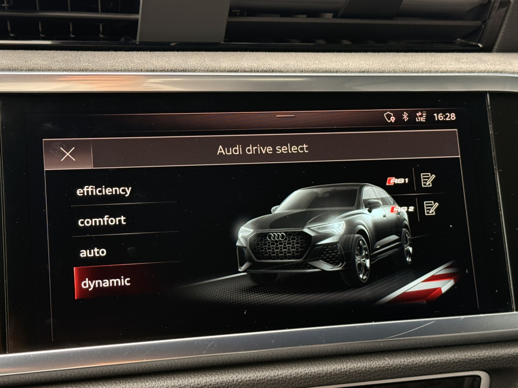 Audi Rsq3