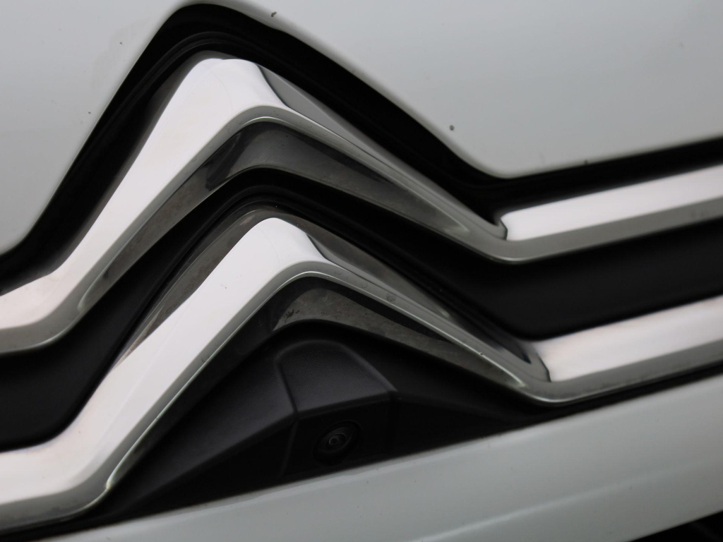 Citroen Ë-c4