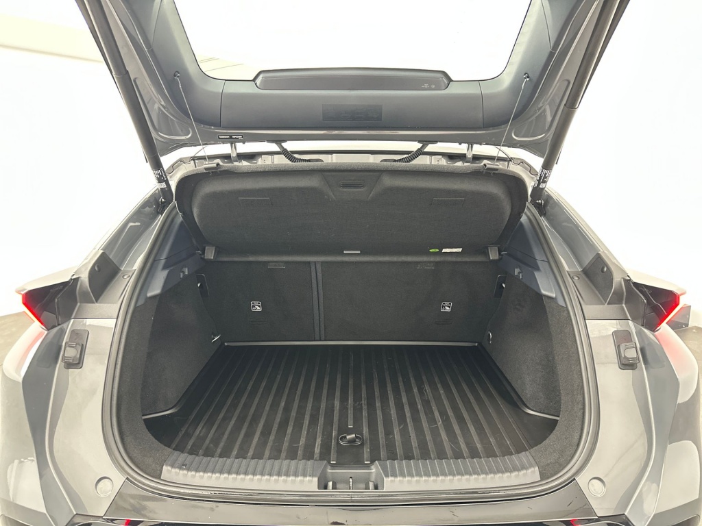 Lynk & Co 02