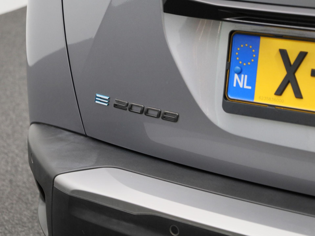 Peugeot E-2008