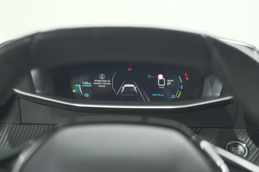 Peugeot E-2008
