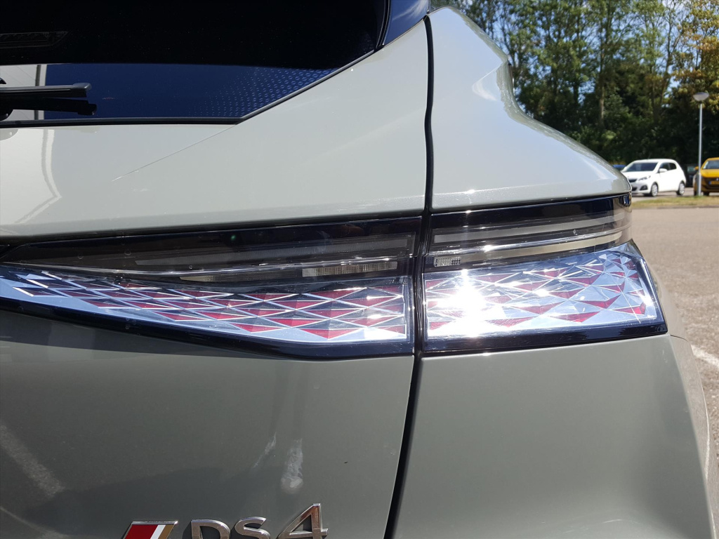 Ds Ds 4