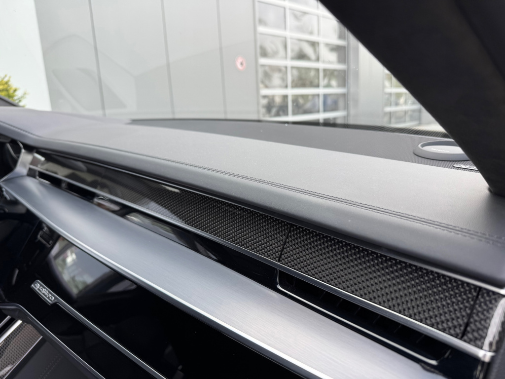 Audi S8