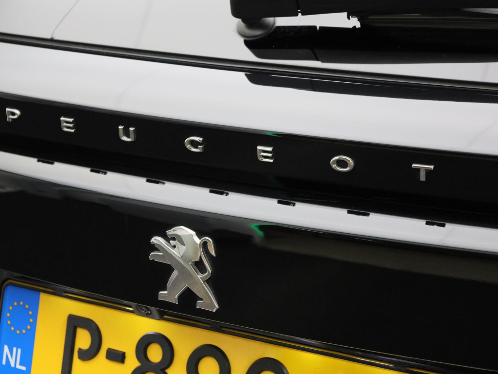 Peugeot E-2008