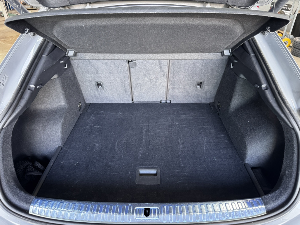 Audi Rsq3