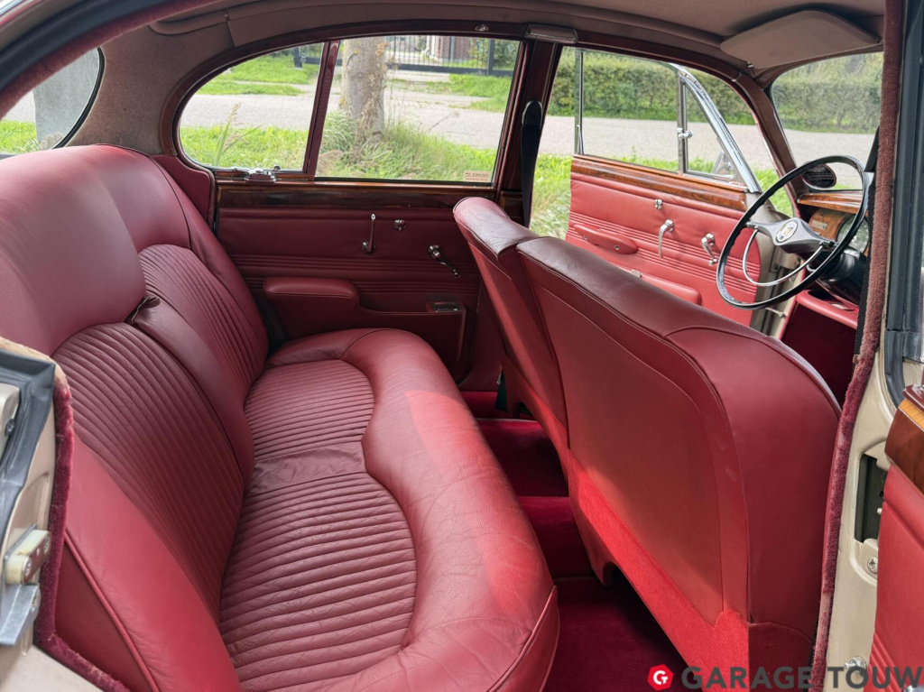 Jaguar S-Type