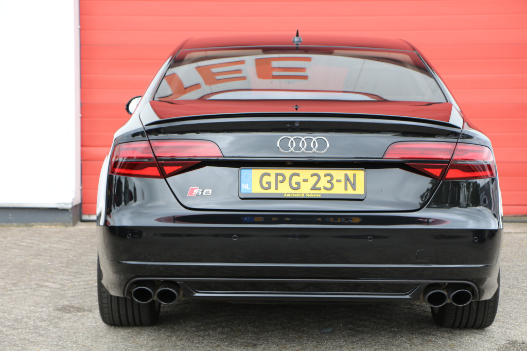 Audi S8