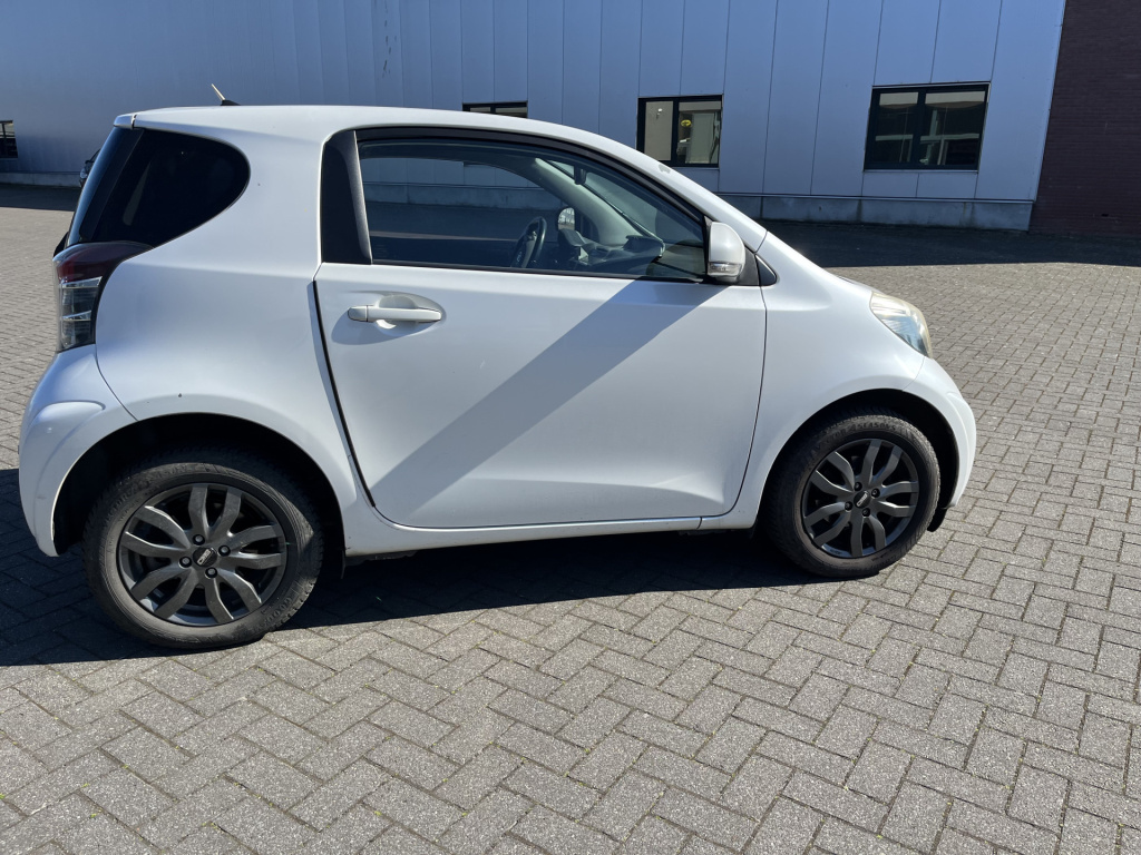 Toyota Iq