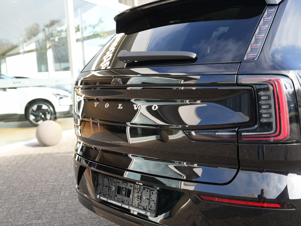 Volvo Ex90