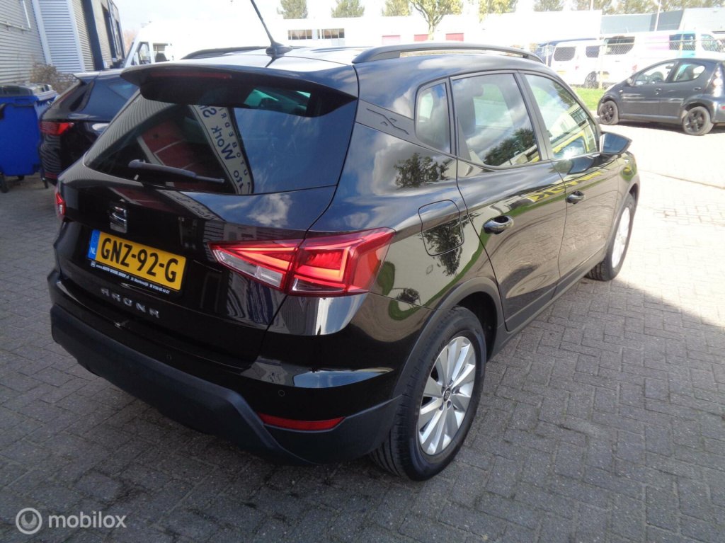 Seat Arona