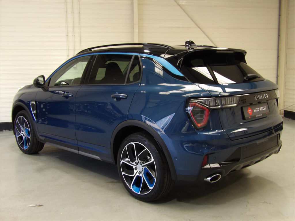 Lynk & Co 01