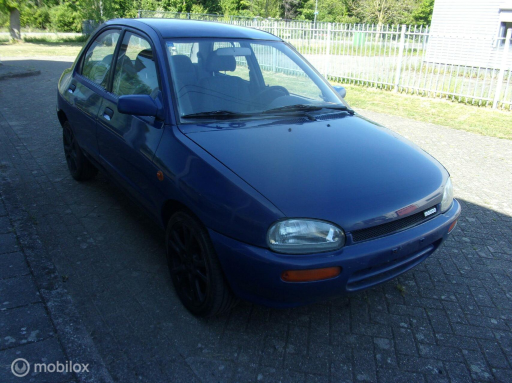 Mazda 121