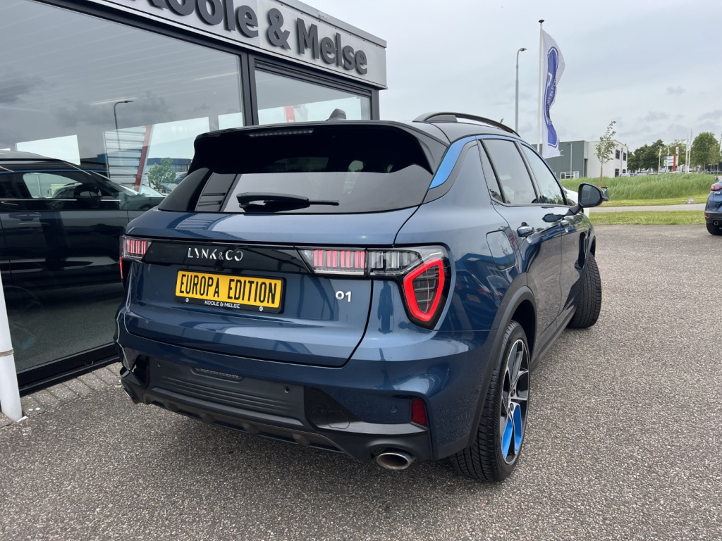 Lynk & Co 01