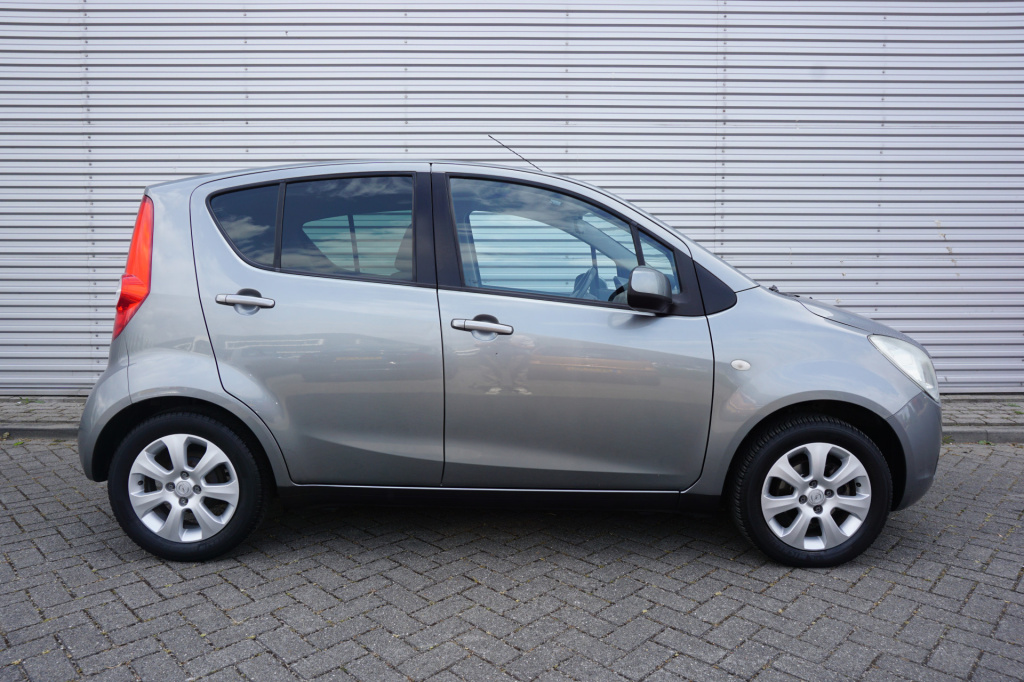 Opel Agila