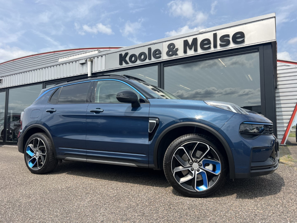 Lynk & Co 01
