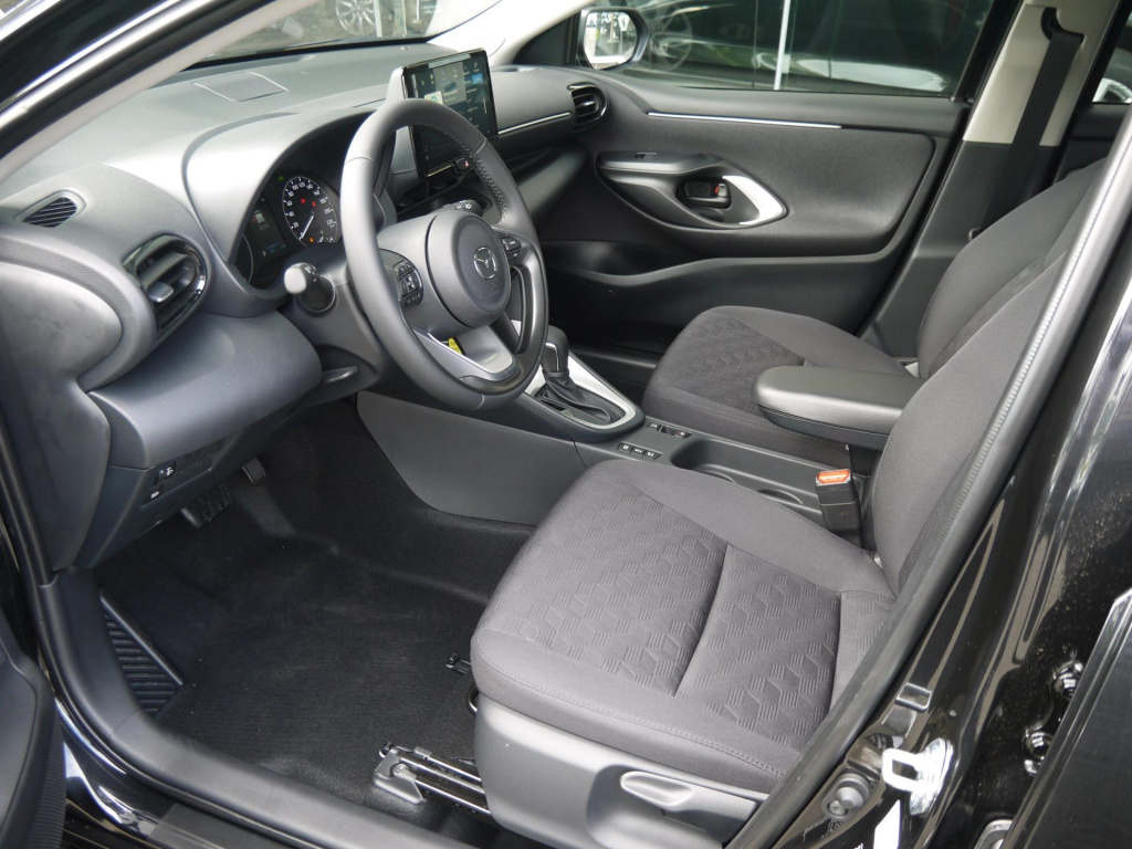 Mazda 2 Hybrid