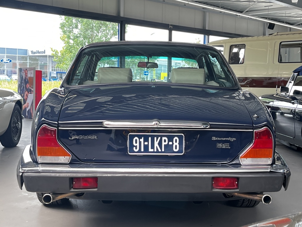 Jaguar Xj