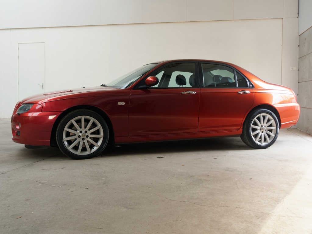 MG ZT
