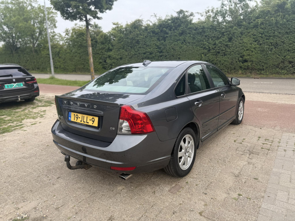 Volvo S40